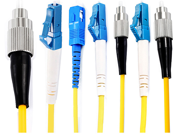 光纤跳线如何分类？